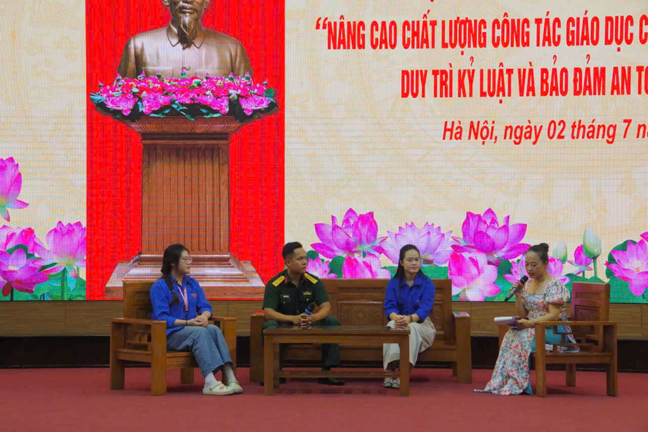 LIÊN CHI ĐOÀN 512: TỔ CHỨC TỌA ĐÀM THANH NIÊN VỚI CHỦ ĐỀ “NÂNG CAO CHẤT LƯỢNG CÔNG TÁC GIÁO DỤC CHÍNH TRỊ, QUẢN LÝ TƯ TƯỞNG, DUY TRÌ KỶ LUẬT VÀ BẢO ĐẢM AN TOÀN TRONG ĐƠN VỊ”