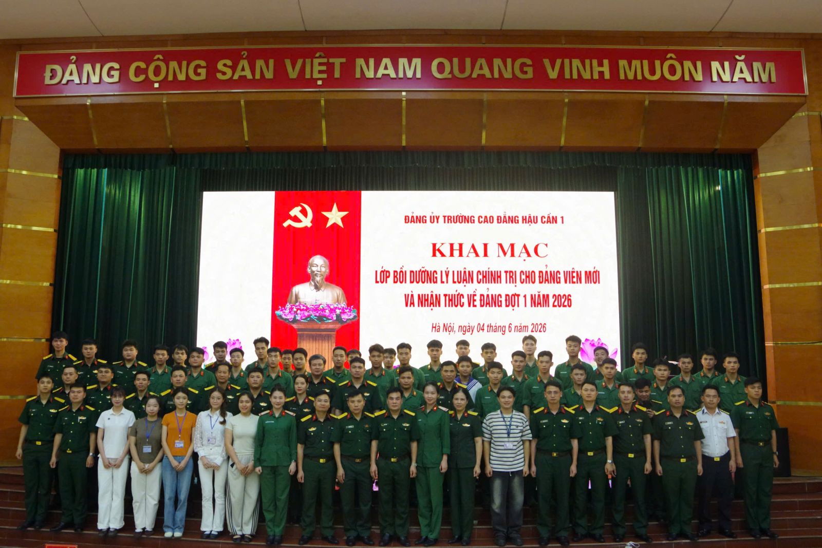 TRƯỜNG CAO ĐẲNG HẬU CẦN 1 KHAI MẠC LỚP BỒI DƯỠNG LÝ LUẬN CHÍNH TRỊ CHO ĐẢNG VIÊN MỚI VÀ BỒI DƯỠNG NHẬN THỨC VỀ ĐẢNG ĐỢT 1 NĂM 2026