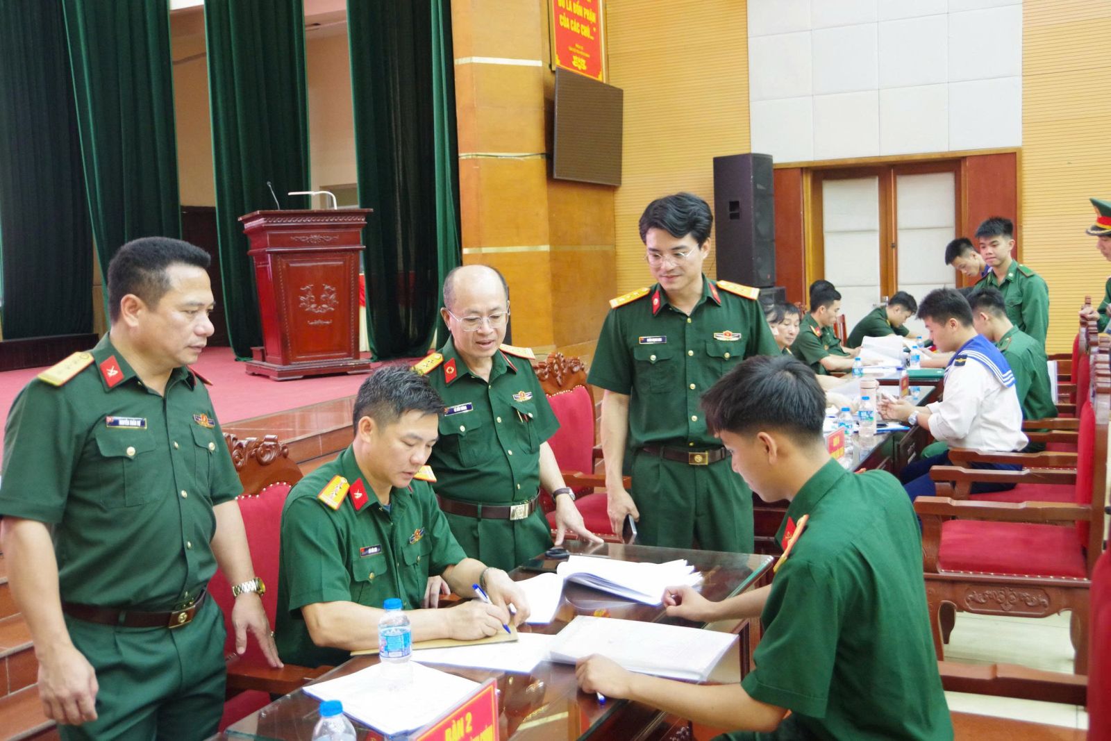 TRƯỜNG CAO ĐẲNG HẬU CẦN 1 TỔ CHỨC ĐÓN TÂN HỌC VIÊN HỆ QUÂN SỰ NHẬP HỌC NĂM 2026